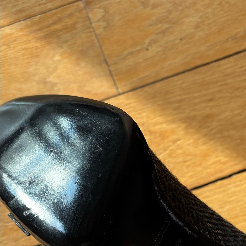 Authentic Burberry Women's Black and Gray Herringbone Heels EU 37/US 6.5-7 - Picture 6 of 11